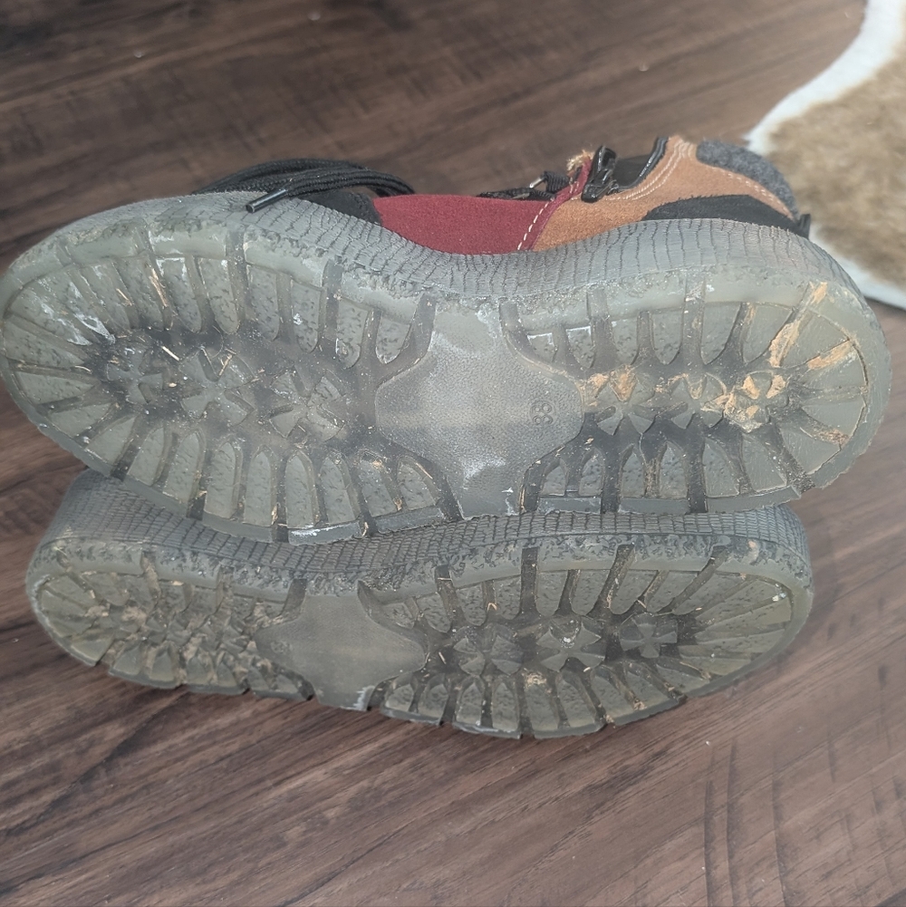 Winter Boots - Picture 6 of 7